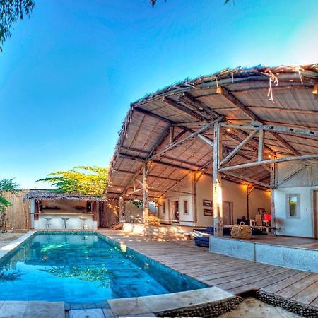 Villa Rumah Rinda Гили Траванган Номер фото